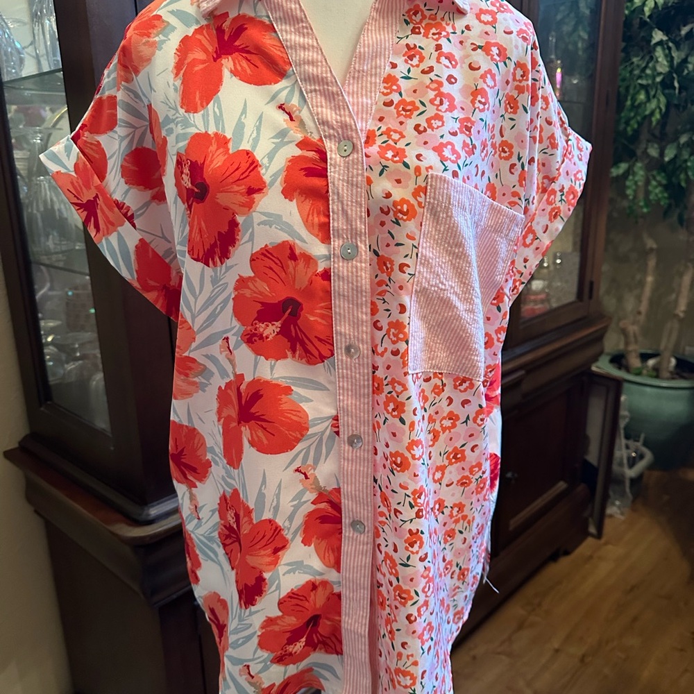 DAVI & DANI Coral Red Floral Patchwork Button Front Top